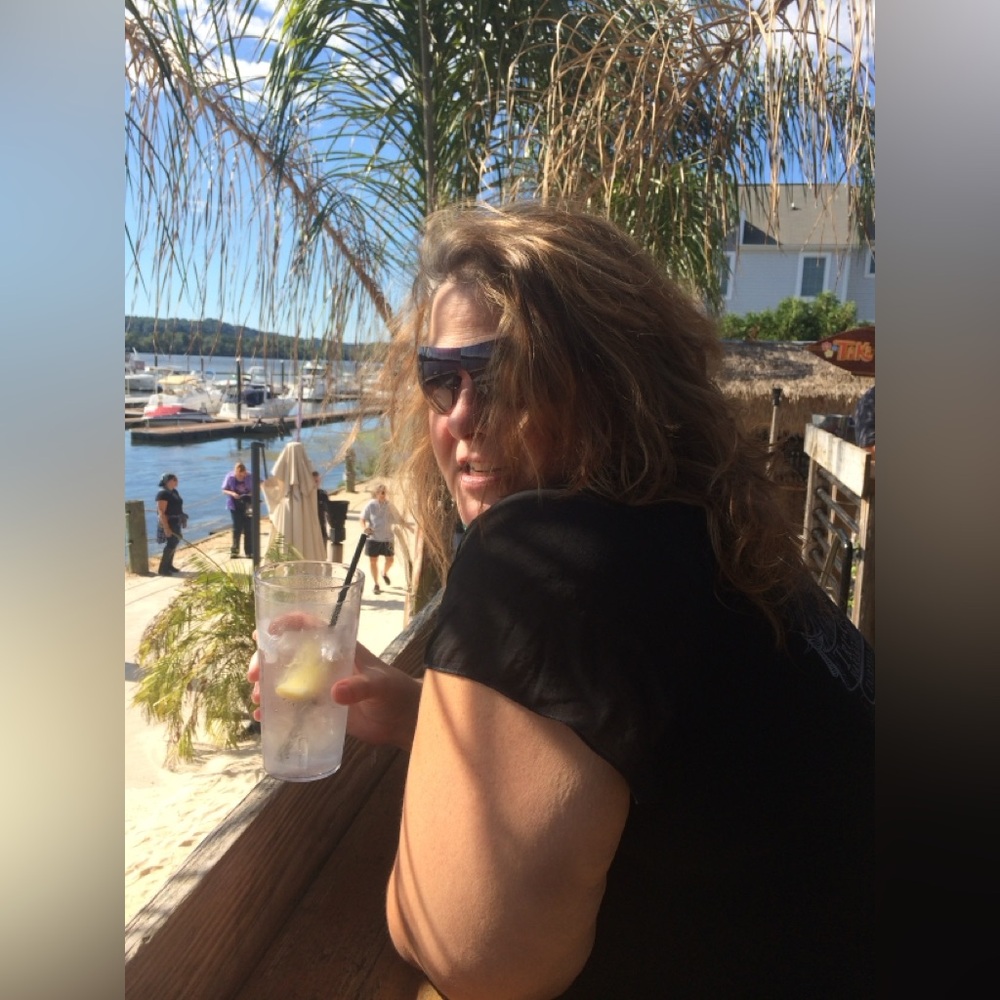 Meet your Posher, Andrea